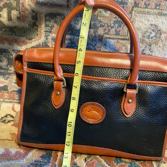 Leather Dooney&Burke Shoulder Bag | Dooney&Burke - Picture 11 of 14